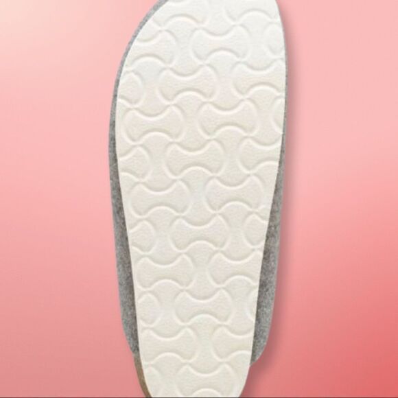 NWT Universal Thread Bev Flats Gray    - Picture 5 of 10